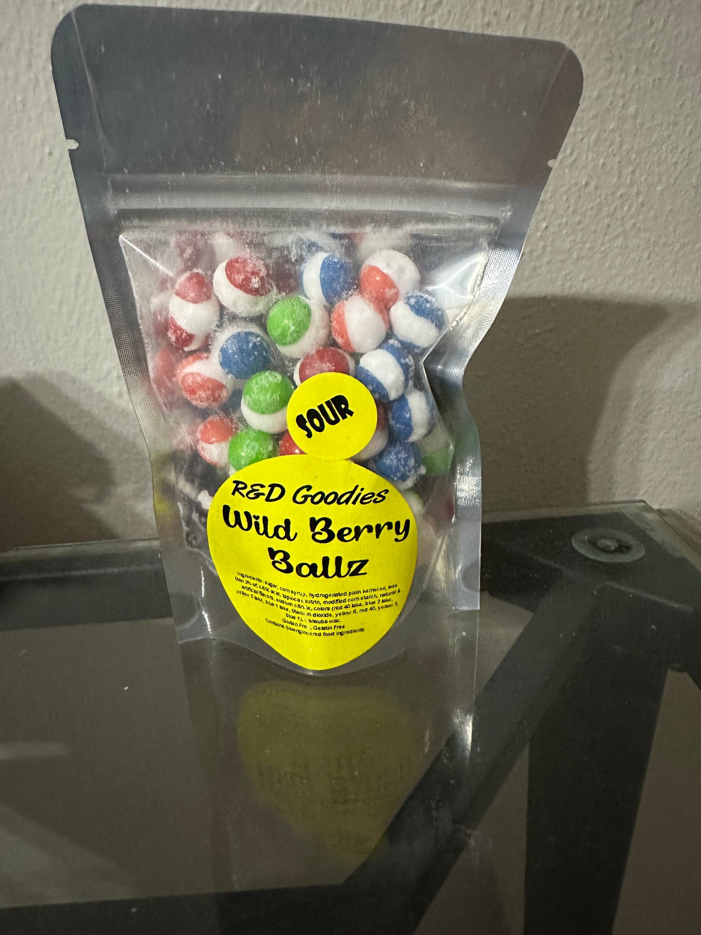 Skittles de frutos rojos ácidas liofilizados